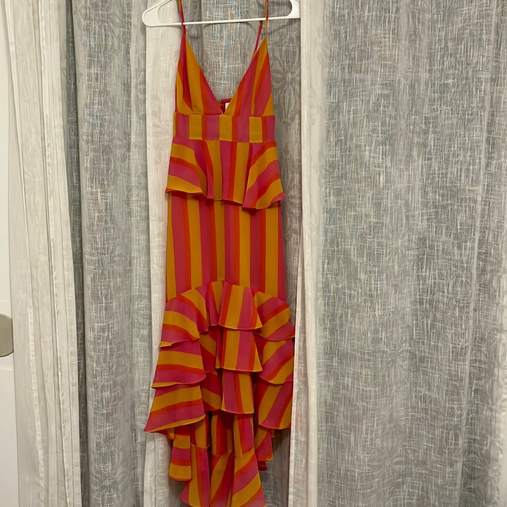 Colorful Dress perfect for a summer vacation. Size small in Women’s. Used.